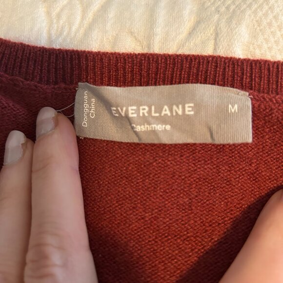 Everlane Cashmere Crewneck Sweater (size M) - Picture 2 of 3